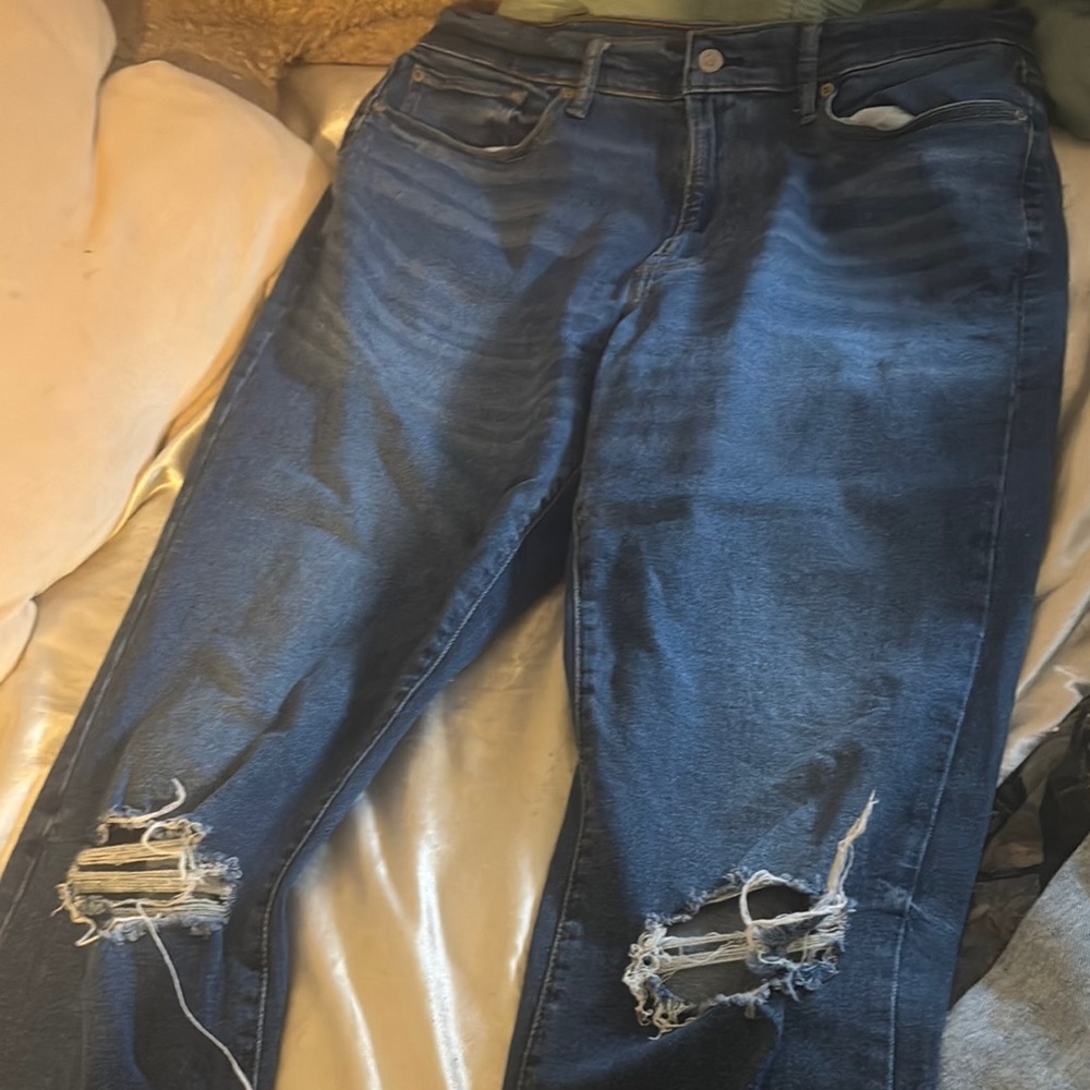 Women's Distressed Blue Jeans